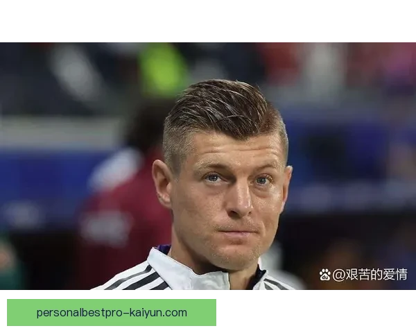 克罗斯本赛季助攻数据持续提升，表现稳健为球队贡献力量。